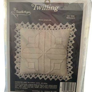 TWILLING by Needle Magic Kit Art 6008 Reflections Sachet Pin Cushion